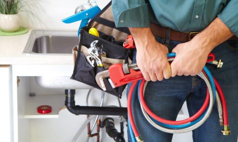 Why You Should Hire Plumbers for Your Kitchen Remodel