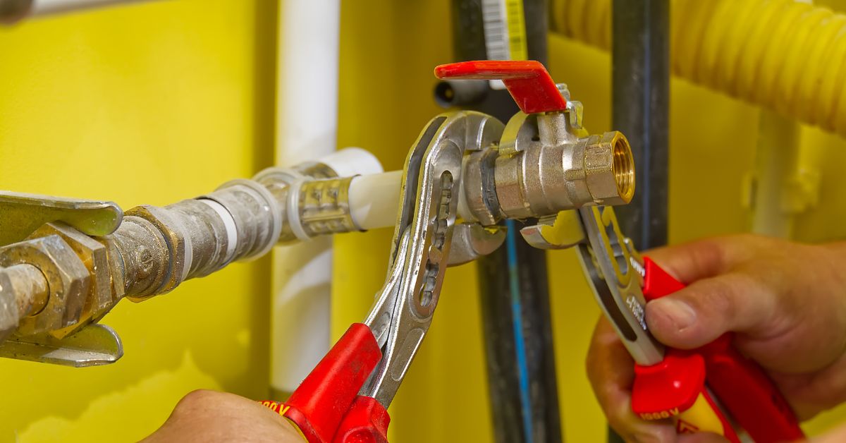 How Commercial Plumbing Specialists Prevent Pipe Failures